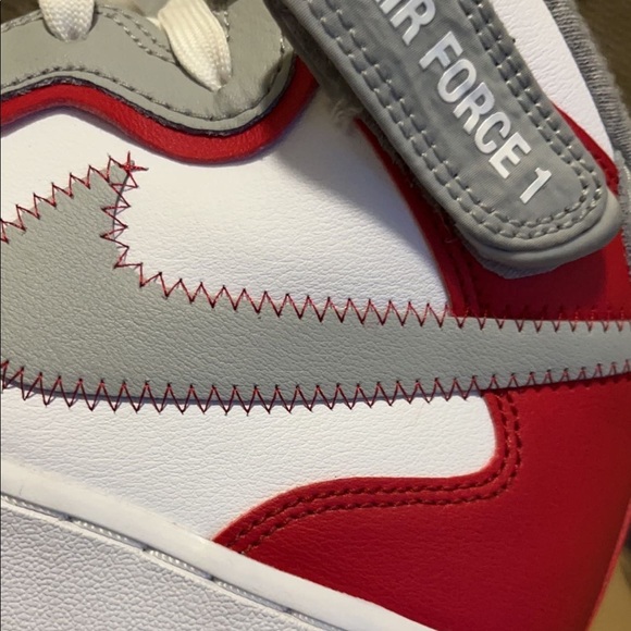 Nike Shoes - AIR FORCES MID 07 LV8